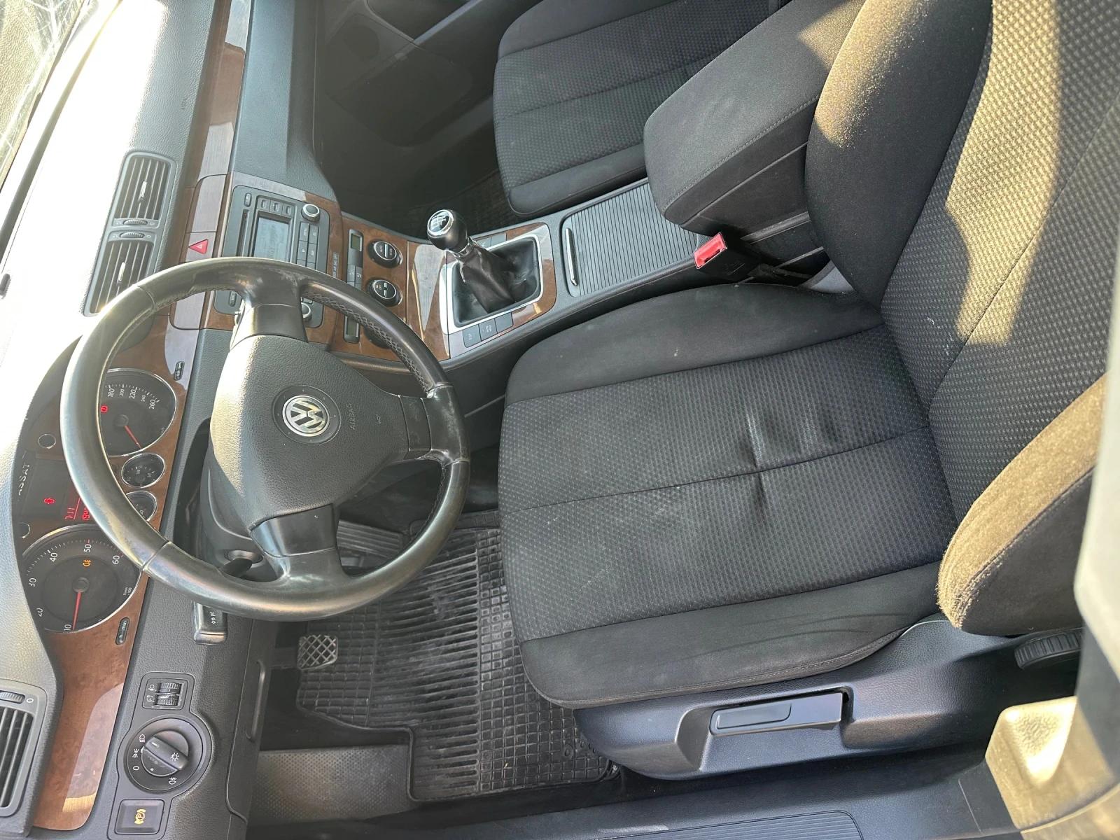 VW Passat 1.9 TDI BKC, снимка 5 - Автомобили и джипове - 56414693