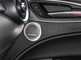 Alfa Romeo Stelvio Veloce AWD | Bianco Alfa, снимка 16