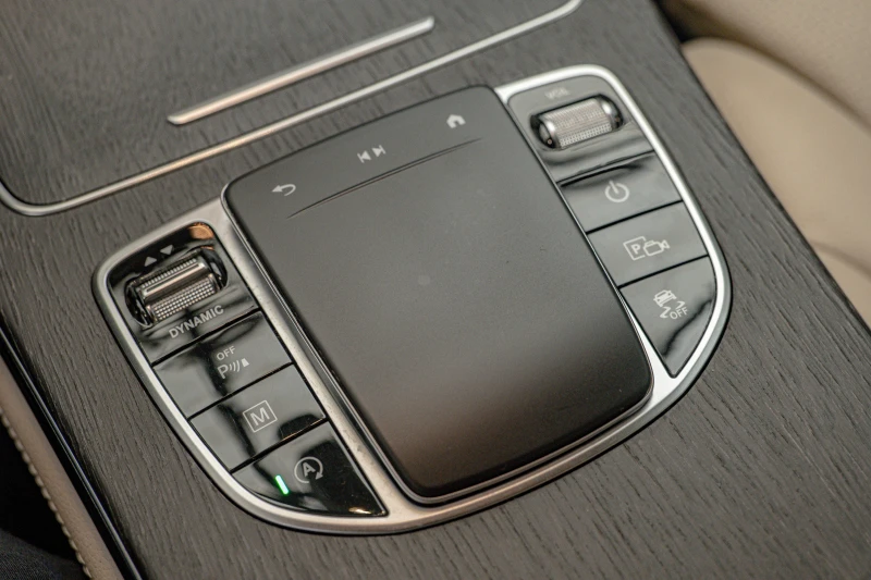 Mercedes-Benz GLC 220 CDI/4Matic/Navi/FullLed/THERMATIC/Dynamic Select, снимка 10 - Автомобили и джипове - 50956456