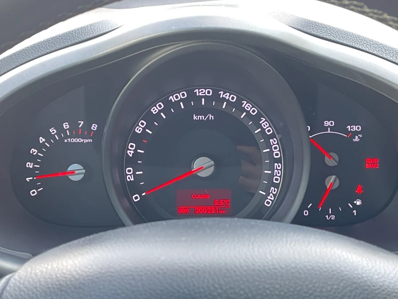 Kia Sportage 1.6 petrol, снимка 11 - Автомобили и джипове - 52691714
