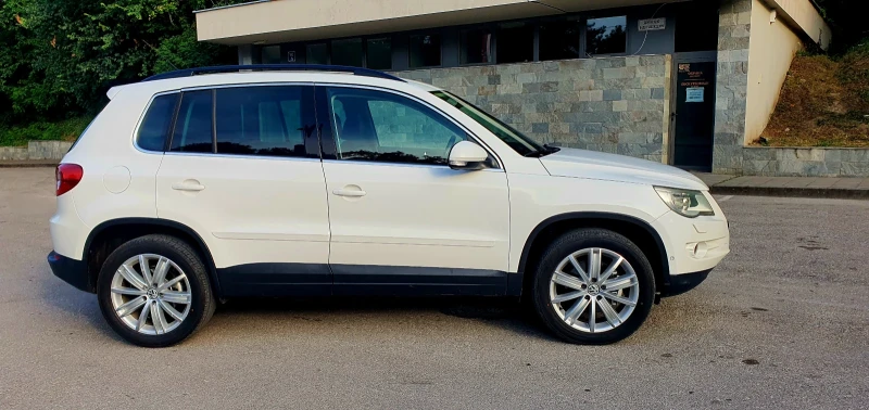 VW Tiguan 2.0 Diesel 4x4, снимка 2 - Автомобили и джипове - 52822256