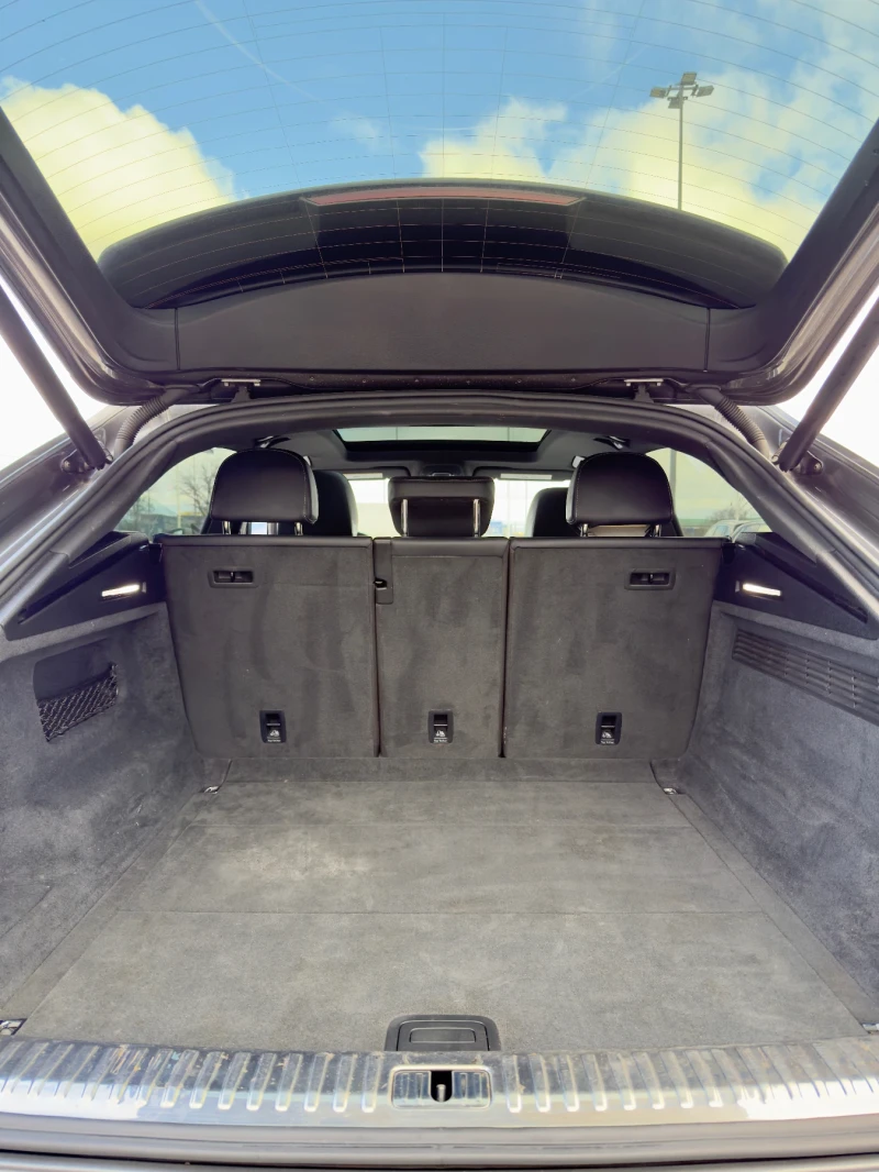 Audi Q8 55 TSFI PREMIUM , снимка 12 - Автомобили и джипове - 52967472