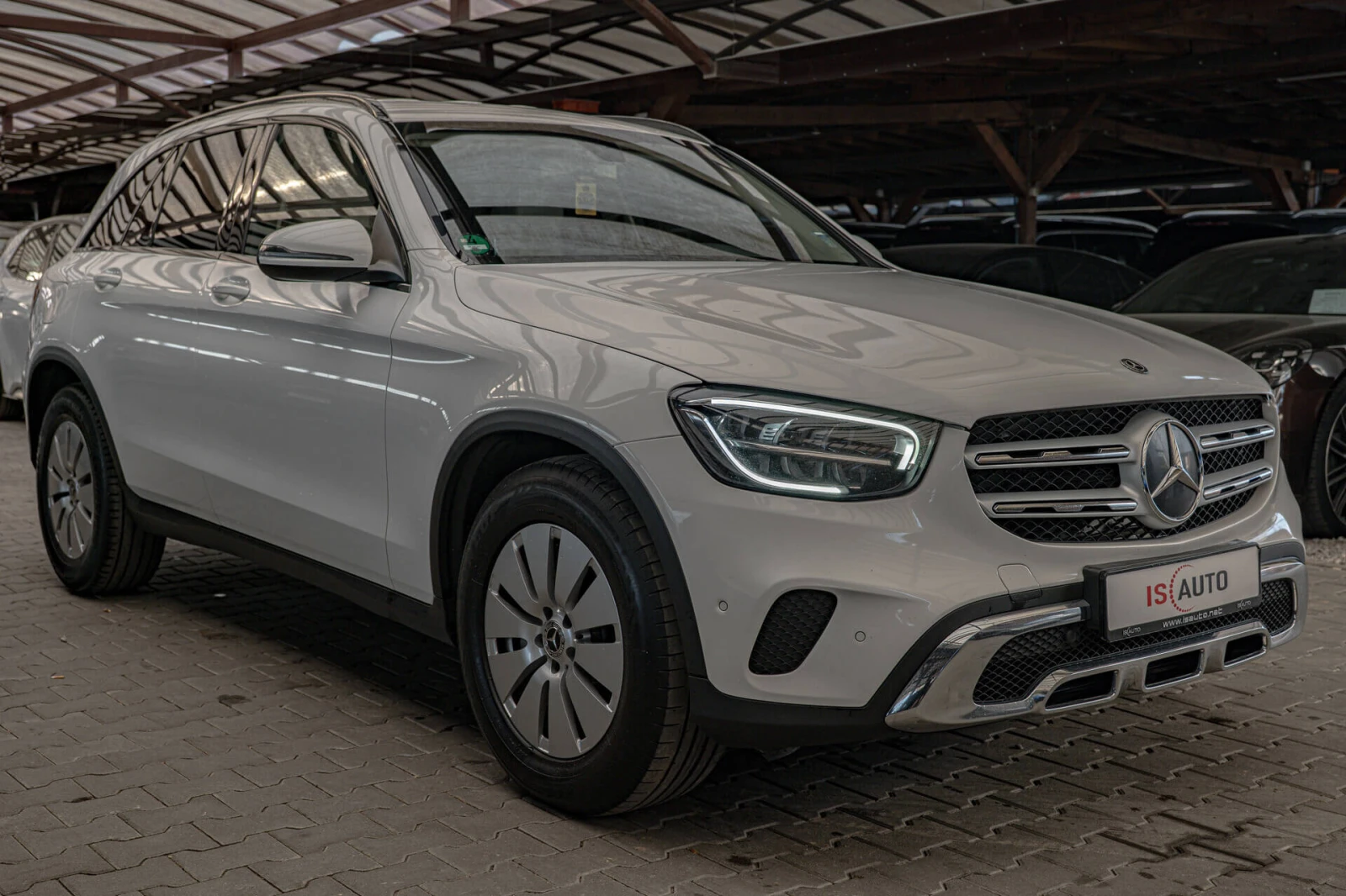 Mercedes-Benz GLC 220 CDI/4Matic/Navi/FullLed/THERMATIC/Dynamic Select - изображение 3