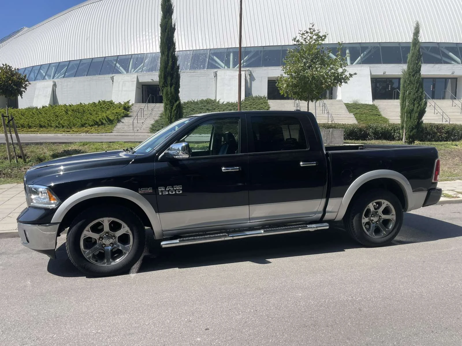 Dodge RAM 1500 LARAMIE 5.7HEMI - изображение 8