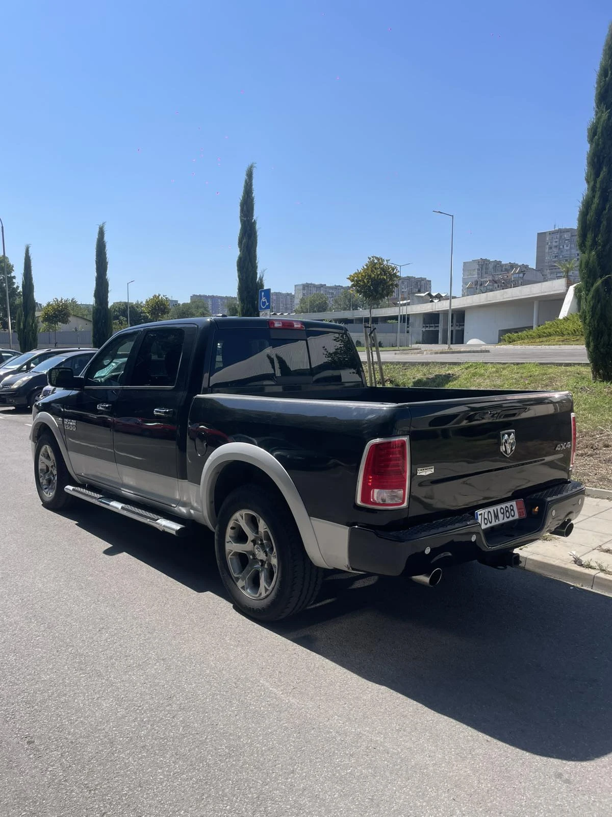 Dodge RAM 1500 LARAMIE 5.7HEMI - изображение 4