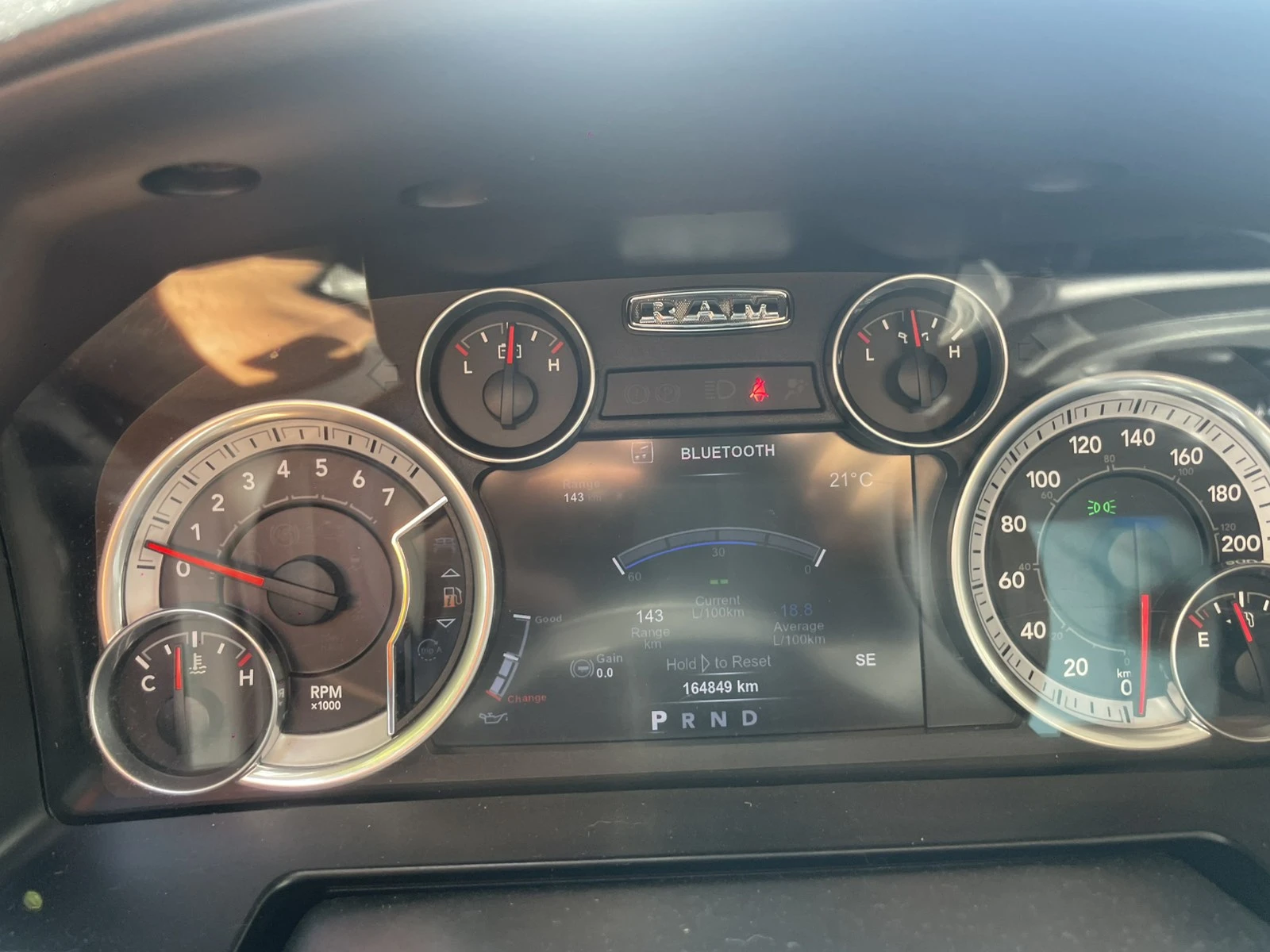 Dodge RAM 1500 LARAMIE 5.7HEMI - изображение 9