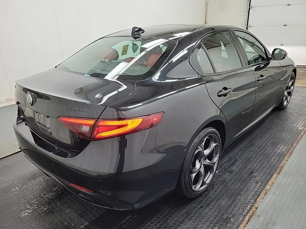 Alfa Romeo Stelvio CARFAX* АВТОФИНАНСИРАНЕ БЕЗ ПЪРВОНАЧАЛНА ВНОСКА - изображение 3