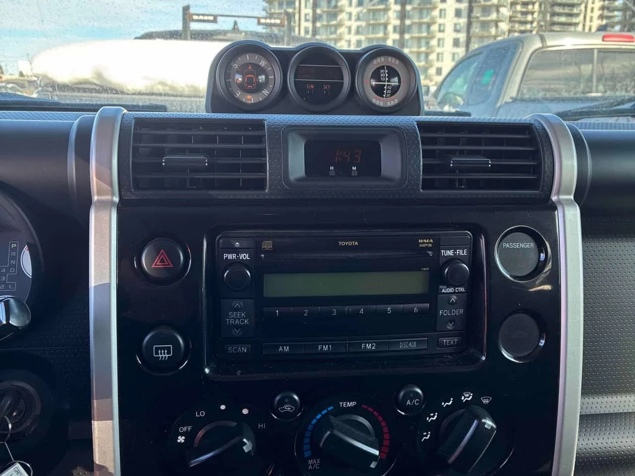 Toyota Fj cruiser * 4WD 4dr * KEYLESS* BLUETOOH* *  - изображение 9