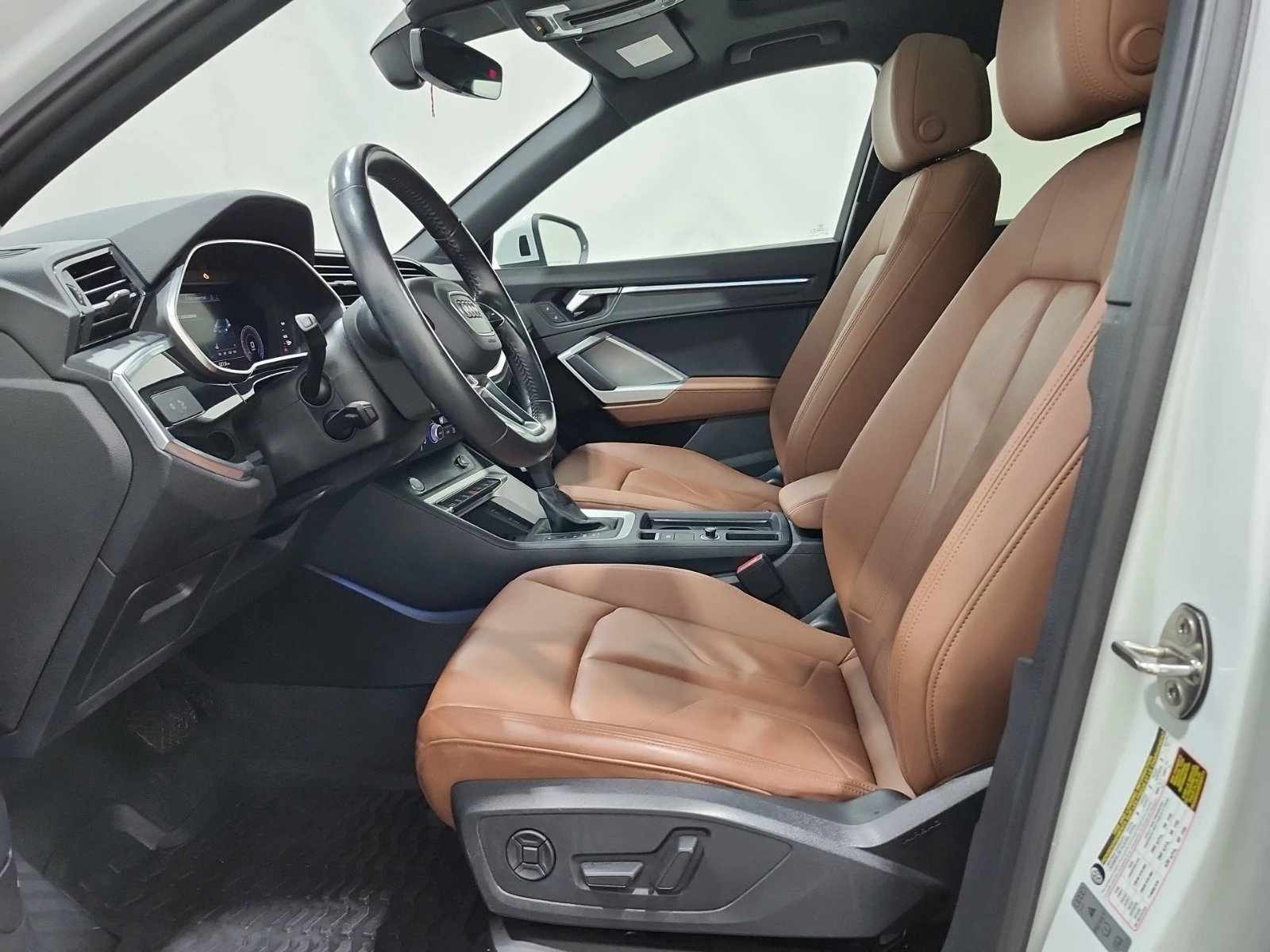 Audi Q3 * * CARFAX * * ���� ������ * *  | Mobile.bg � ����������� 14