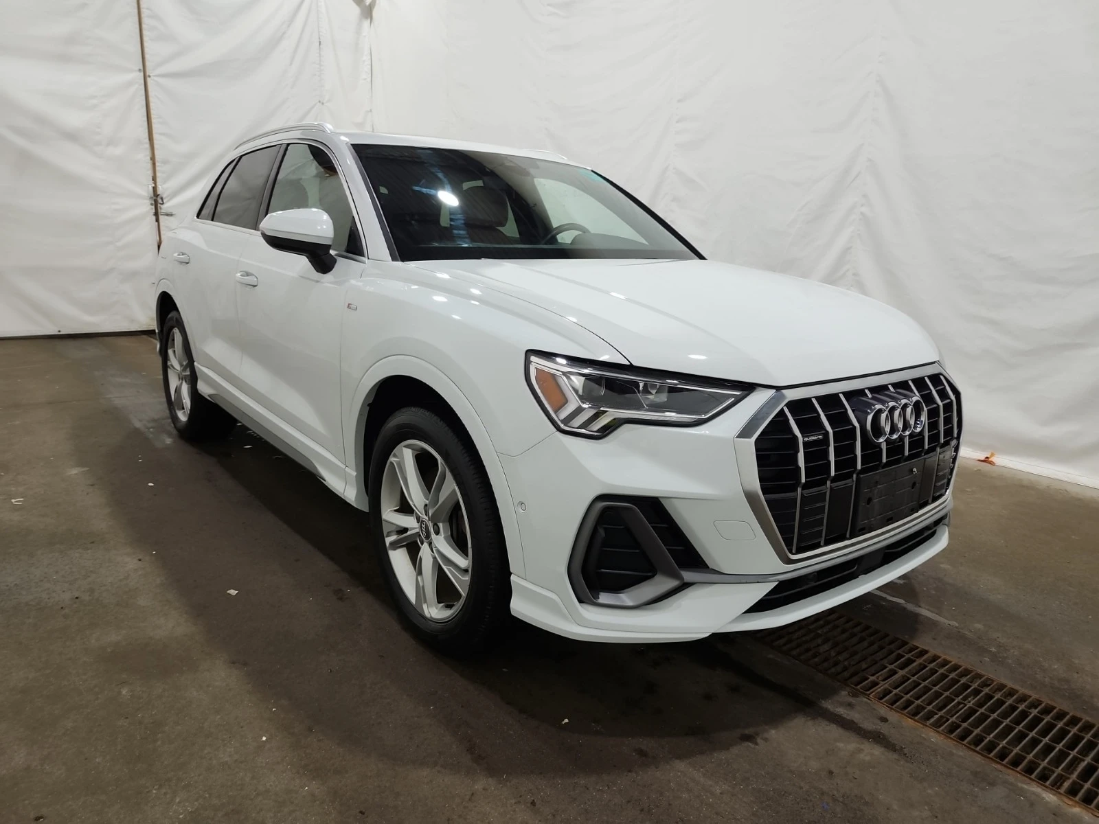 Audi Q3 * * CARFAX * * АВТО КРЕДИТ * *  - изображение 3