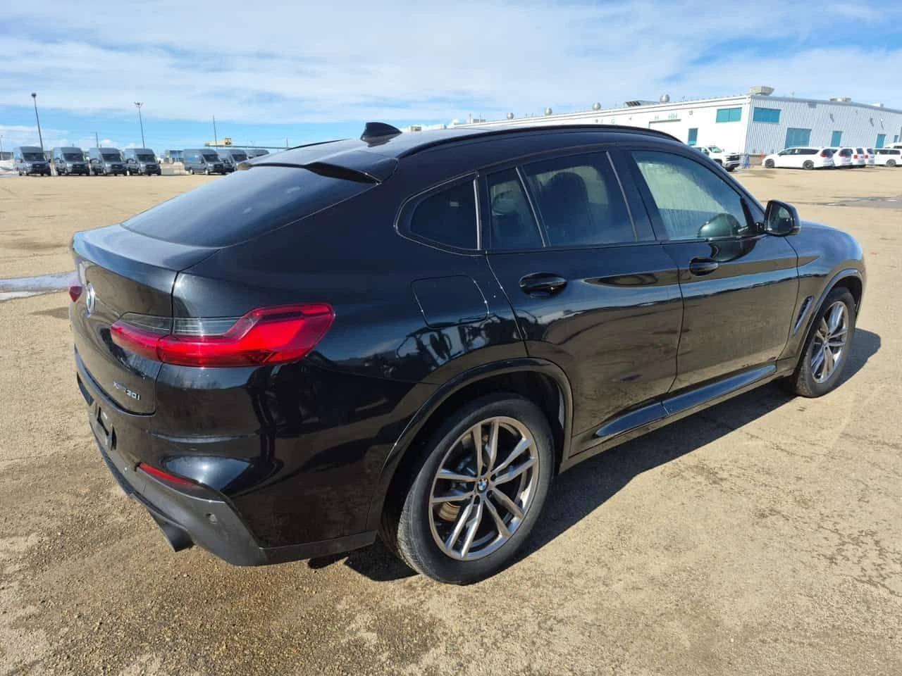 BMW X4 * XDRIVE30I * М СПОРТ* HARMAN/KARDON* PANO* , снимка 3 - Автомобили и джипове - 54227346