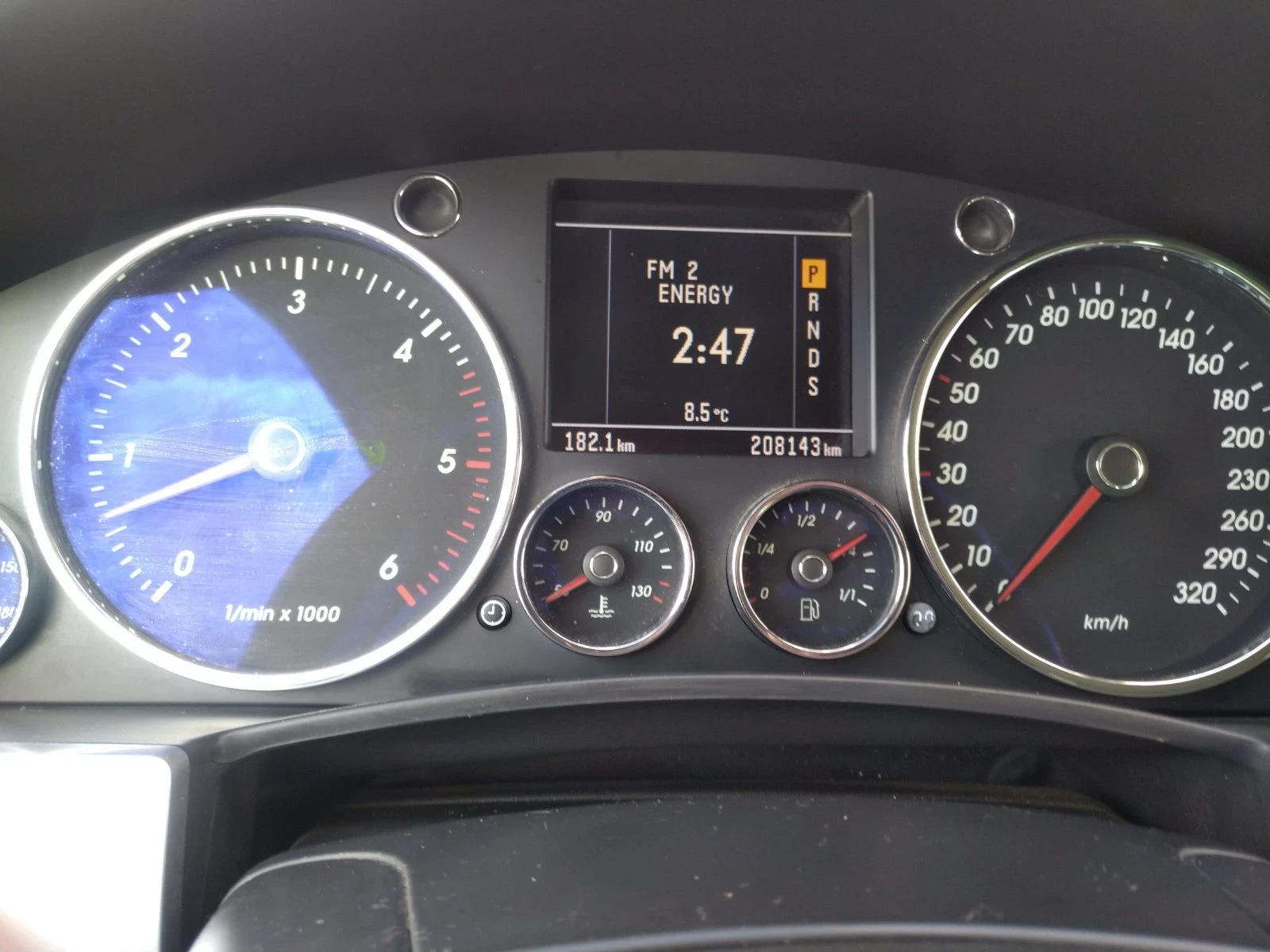 VW Touareg V10 5000, снимка 7 - Автомобили и джипове - 54749285