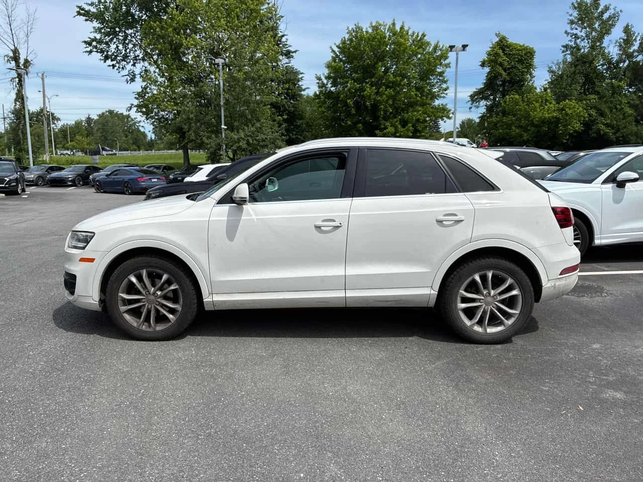 Audi Q3 TECHNIK * ГЛАВНО ПРЕДСТАВИТЕЛСТВО НА AUDI* , снимка 3 - Автомобили и джипове - 55023209