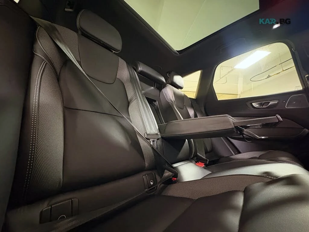 Volvo XC60 B6 Ultimate Dark Theme AWD, снимка 14 - Автомобили и джипове - 55398132