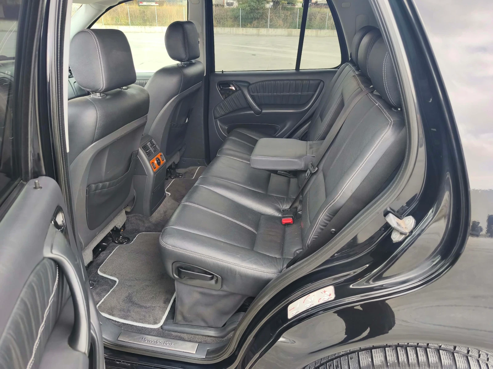 Mercedes-Benz ML ML350i, снимка 9 - Автомобили и джипове - 56616190