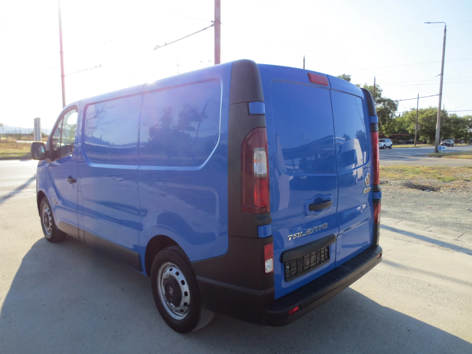 Renault Trafic 1.6 dci, снимка 7 - Бусове и автобуси - 55610334