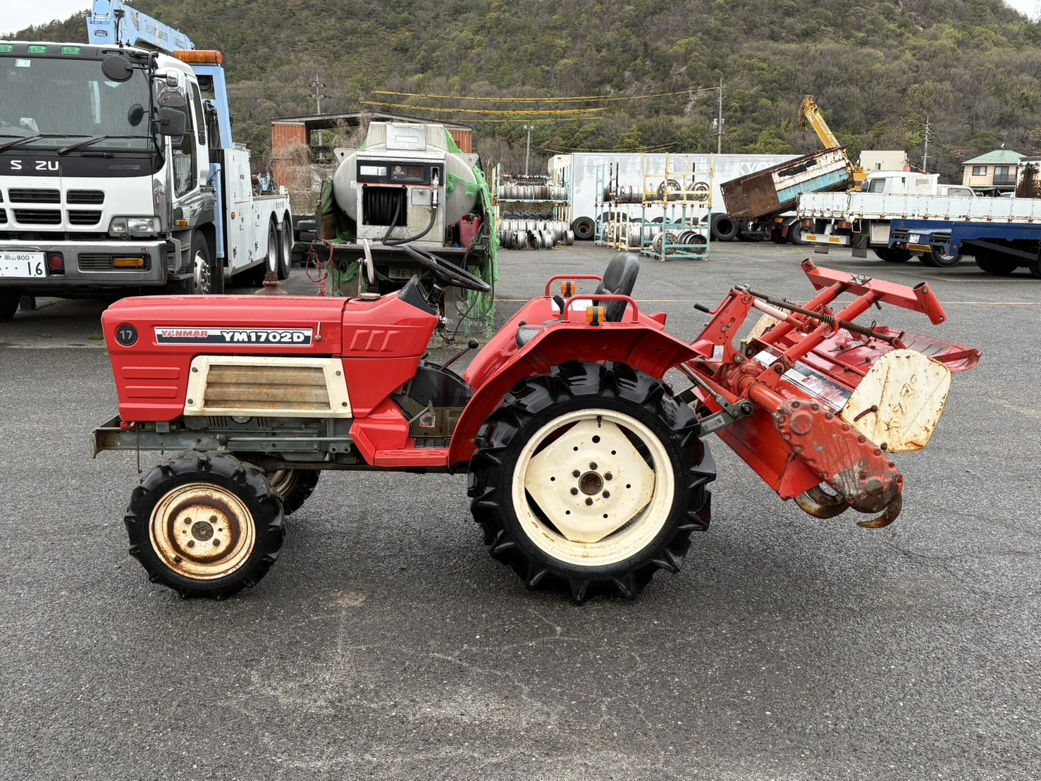 Трактор Yanmar YM1702D, снимка 2 - Селскостопанска техника - 56070758
