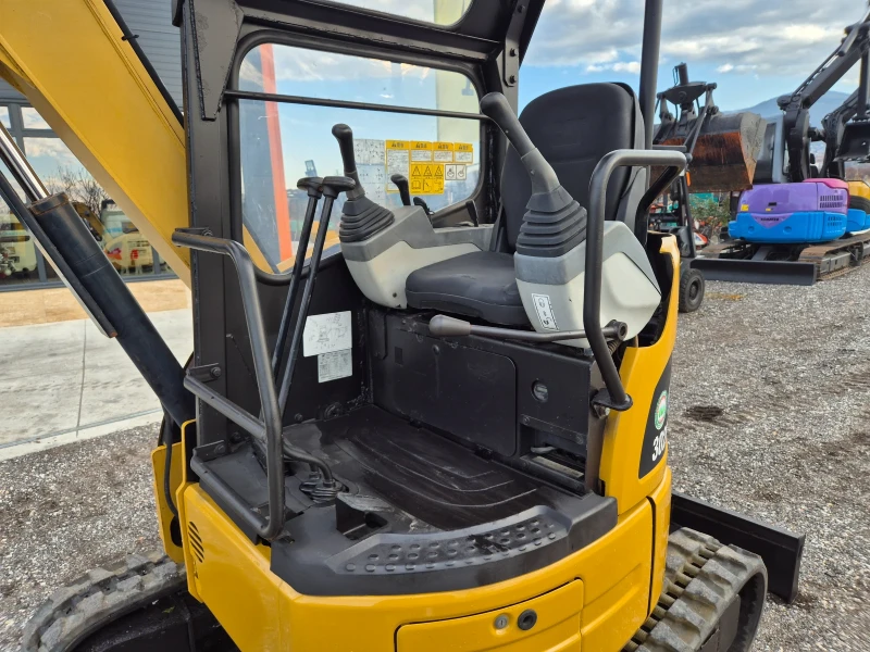 Багер Cat 302C SR / 2.2 тона /  с    Джойстици !, снимка 8 - Индустриална техника - 48630767