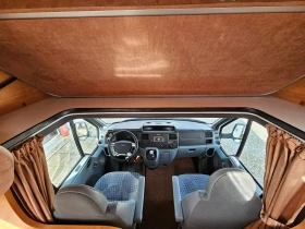 Кемпер Laika X700 Два климатика, солари, инвертор!, снимка 15