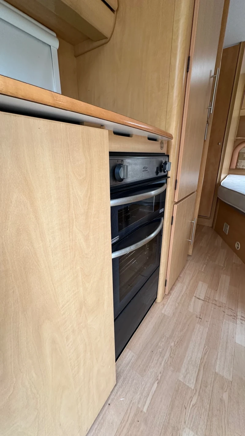 Каравана Bailey Pageant, снимка 15 - Каравани и кемпери - 52509659