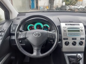 Toyota Corolla verso 1.8 КАТО НОВА FACE LIFT , снимка 8 - Автомобили и джипове - 45570578