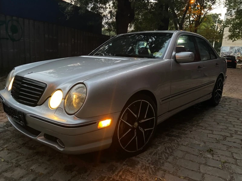 Mercedes-Benz E 55 AMG 66х.мили, снимка 17 - Автомобили и джипове - 37145046