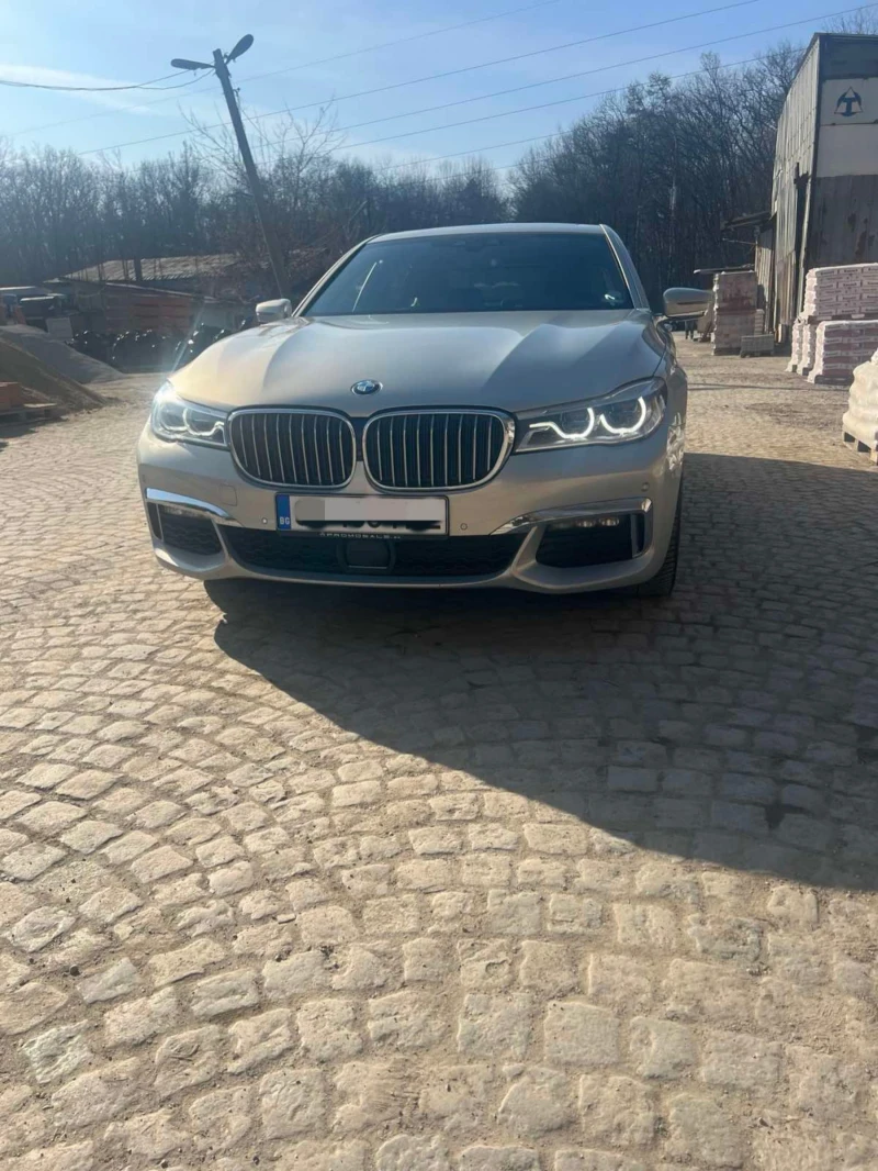 BMW 750 Xdrive, снимка 4 - Автомобили и джипове - 49572499