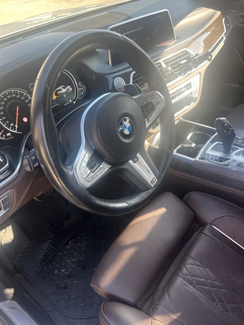 BMW 750 Xdrive, снимка 6 - Автомобили и джипове - 49572499