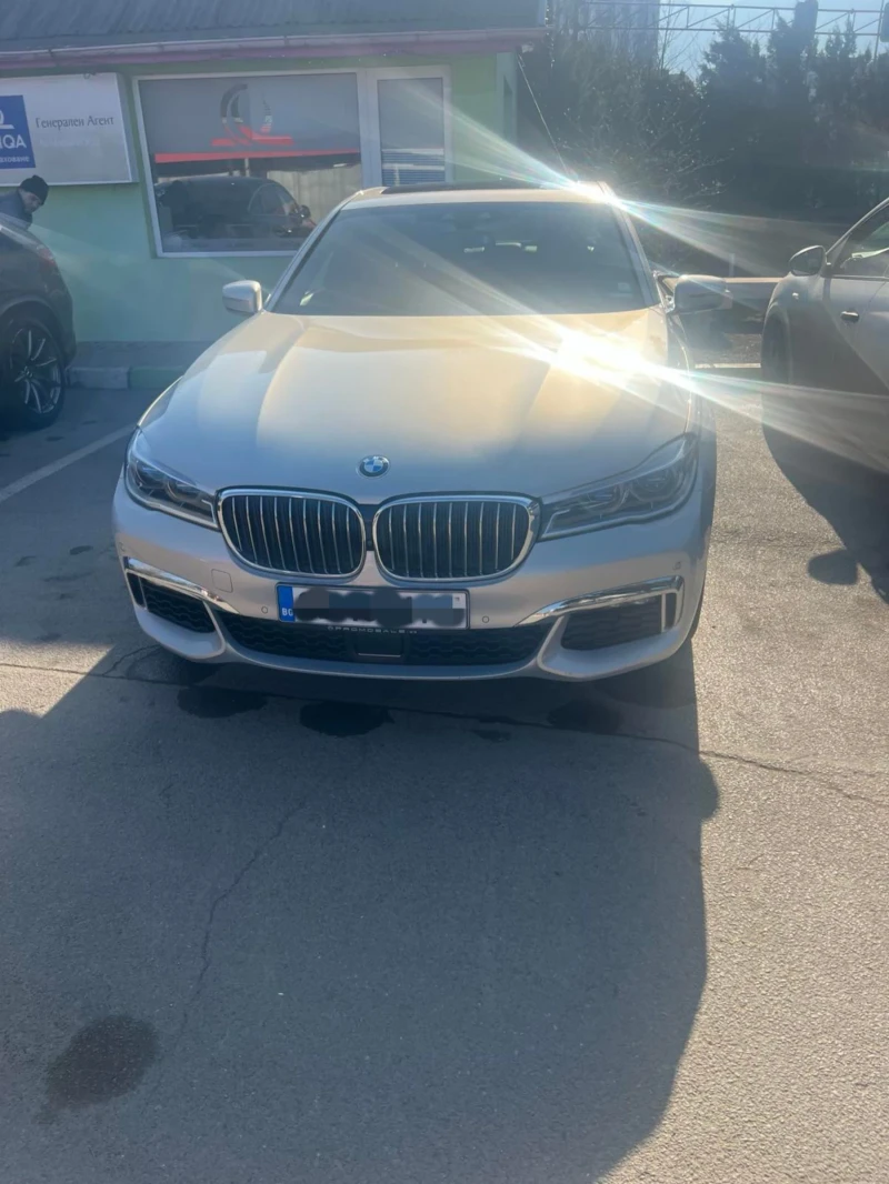 BMW 750 Xdrive, снимка 5 - Автомобили и джипове - 49572499