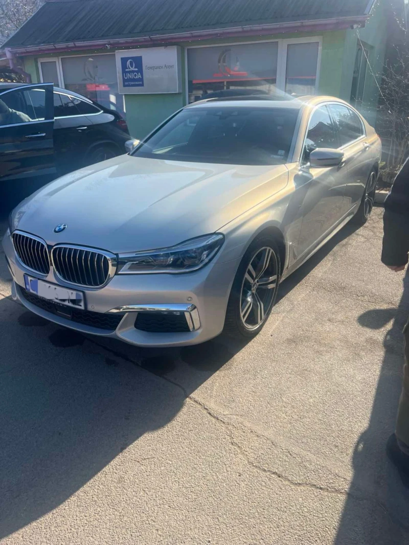 BMW 750 Xdrive, снимка 1 - Автомобили и джипове - 49572499