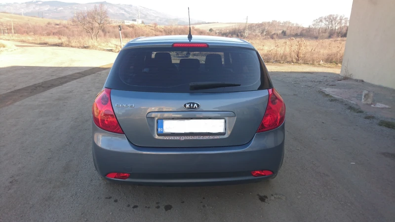 Kia Ceed 1.6, снимка 6 - Автомобили и джипове - 52831051