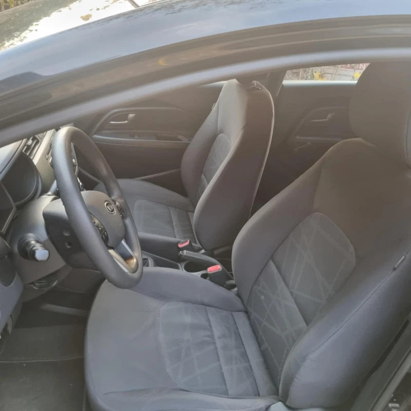 Kia Rio, снимка 13 - Автомобили и джипове - 53096718