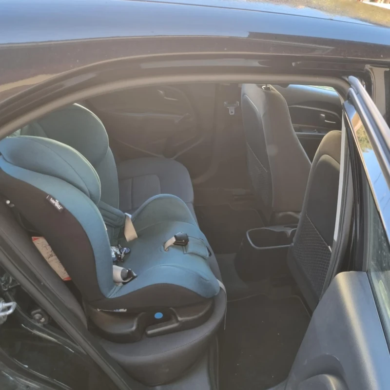 Kia Rio, снимка 8 - Автомобили и джипове - 53096718