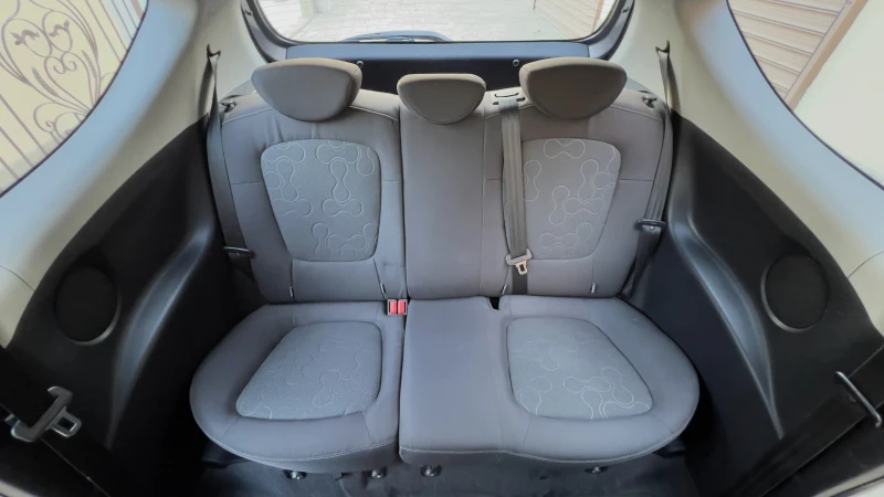 Hyundai I20 1.2i, снимка 10 - Автомобили и джипове - 53301742