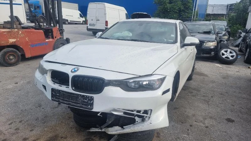 BMW 320 Xi F30 4x4 На части , снимка 1 - Автомобили и джипове - 47214719