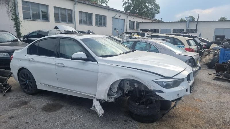 BMW 320 Xi F30 4x4 На части , снимка 3 - Автомобили и джипове - 47214719