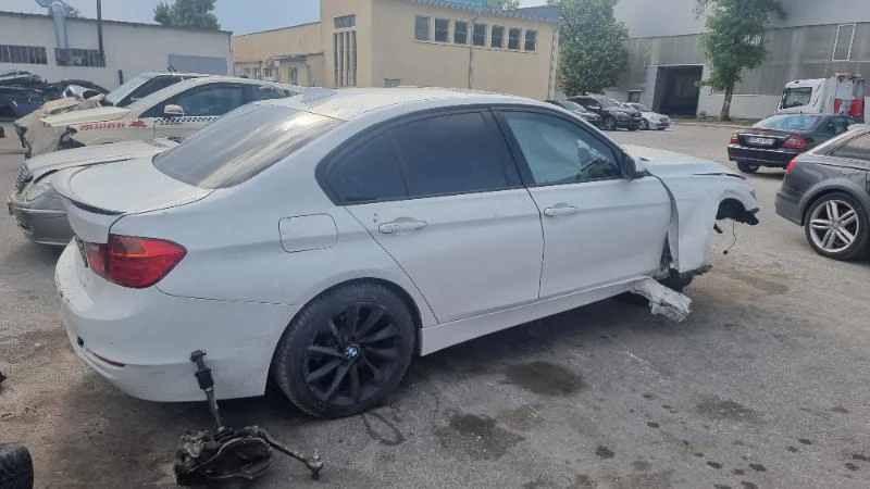 BMW 320 Xi F30 4x4 На части , снимка 7 - Автомобили и джипове - 47214719