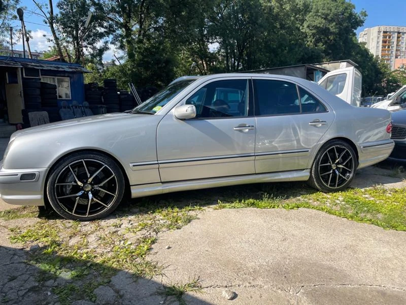 Mercedes-Benz E 55 AMG 66х.мили - изображение 6