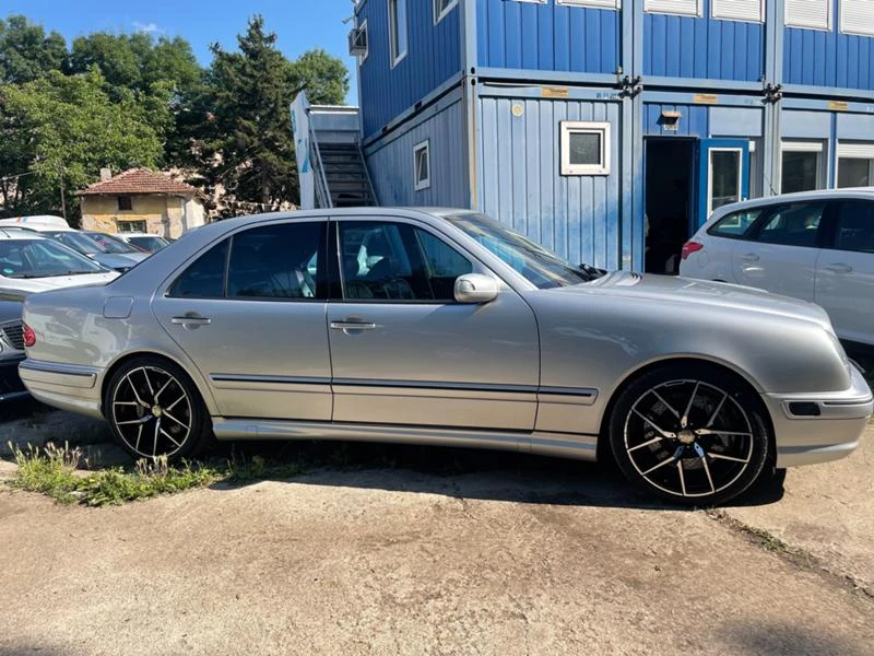 Mercedes-Benz E 55 AMG 66х.мили - изображение 3