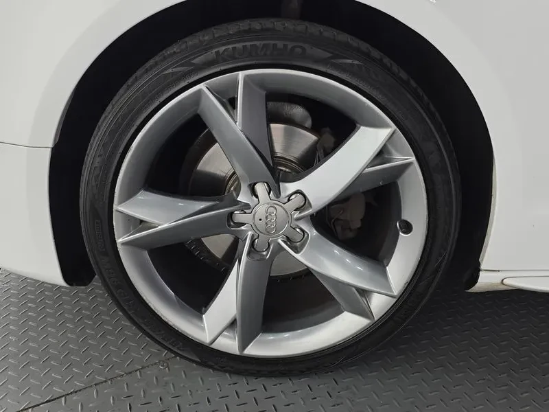 Audi A5 2.0 TDI Quattro, снимка 10 - Автомобили и джипове - 55013038