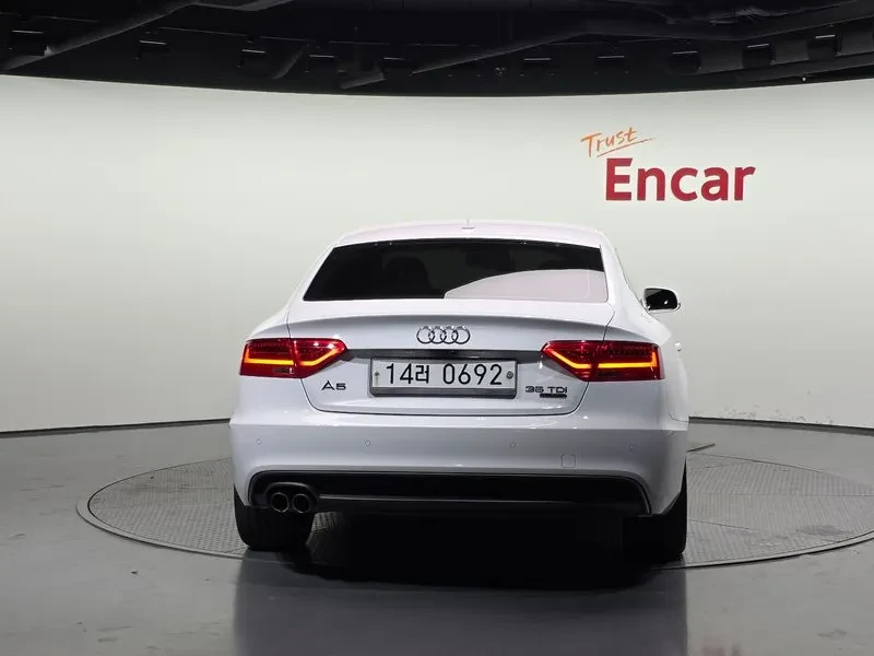 Audi A5 2.0 TDI Quattro, снимка 7 - Автомобили и джипове - 55013038