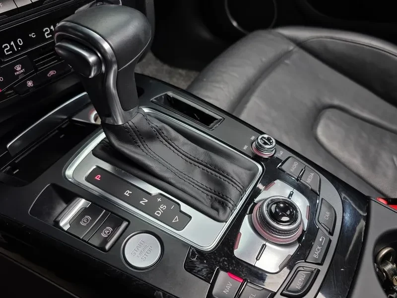 Audi A5 2.0 TDI Quattro, снимка 17 - Автомобили и джипове - 55013038