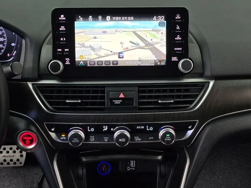 Honda Accord 2.0 Hybrid Touring, снимка 12 - Автомобили и джипове - 55985414