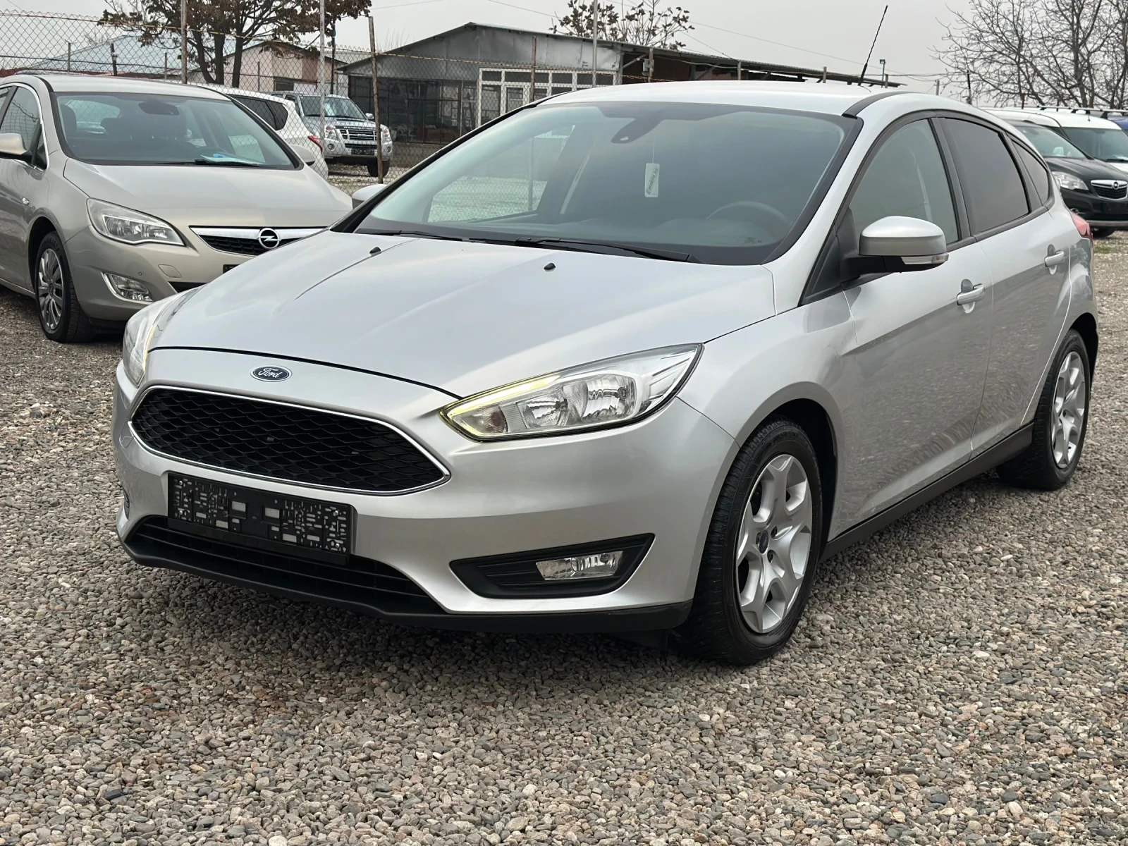 Ford Focus 1.6-120кс * LPG / TITANIUM / NAVI* , снимка 1