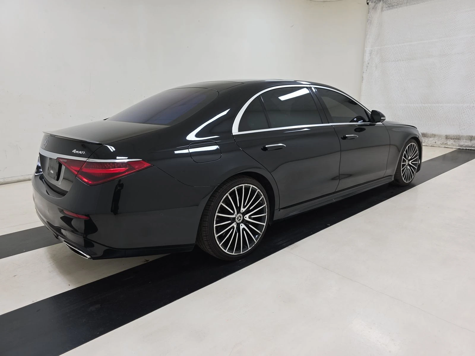 Mercedes-Benz S 580 4MATIC * М. ТОЧКА * BURMESTER * ПОДГРЕВ * KEYLESS - изображение 4