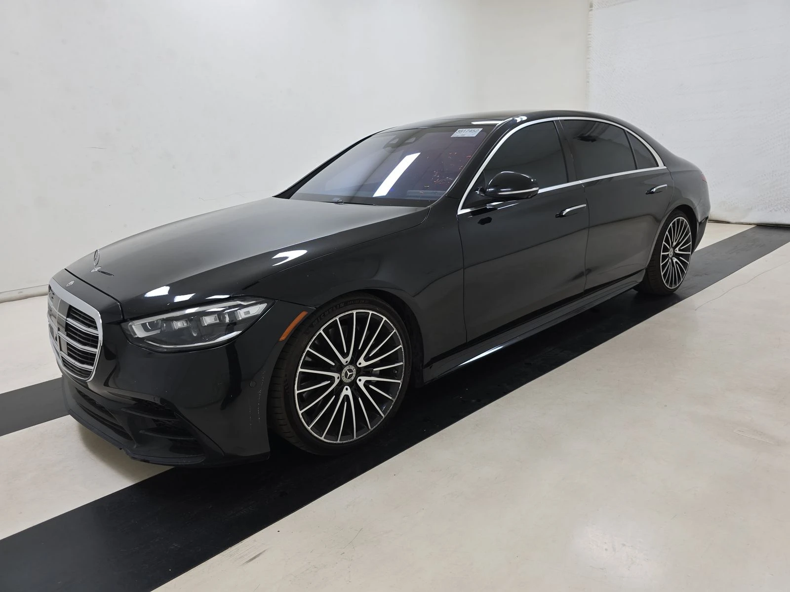 Mercedes-Benz S 580 4MATIC * М. ТОЧКА * BURMESTER * ПОДГРЕВ * KEYLESS - изображение 3