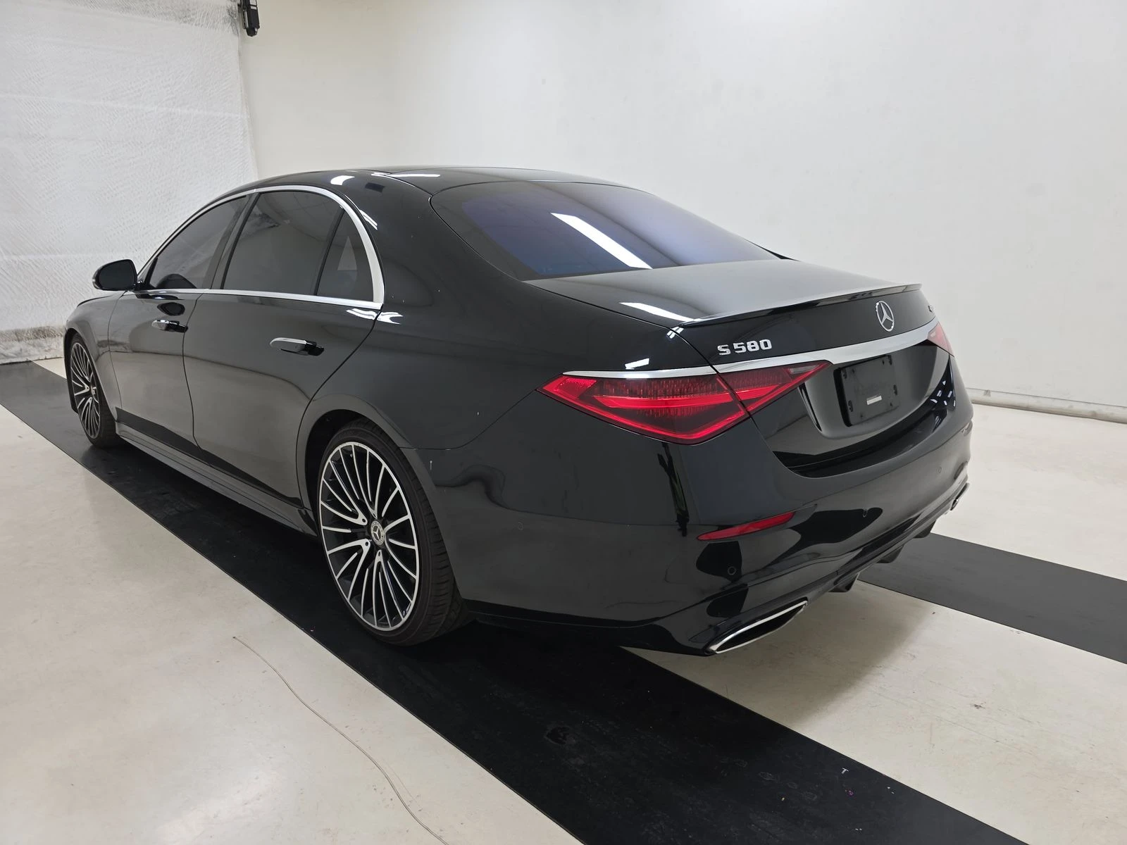 Mercedes-Benz S 580 4MATIC * М. ТОЧКА * BURMESTER * ПОДГРЕВ * KEYLESS - изображение 6
