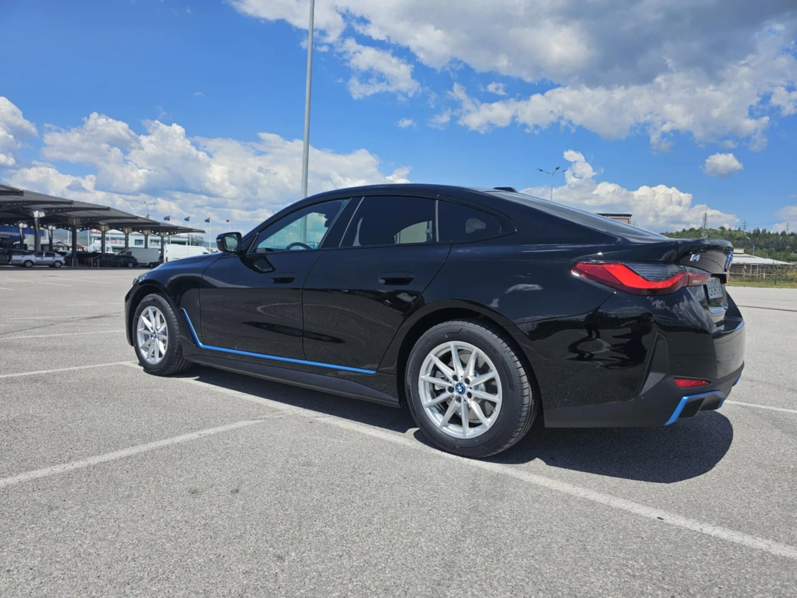 BMW i4 eDrive 40 - изображение 3