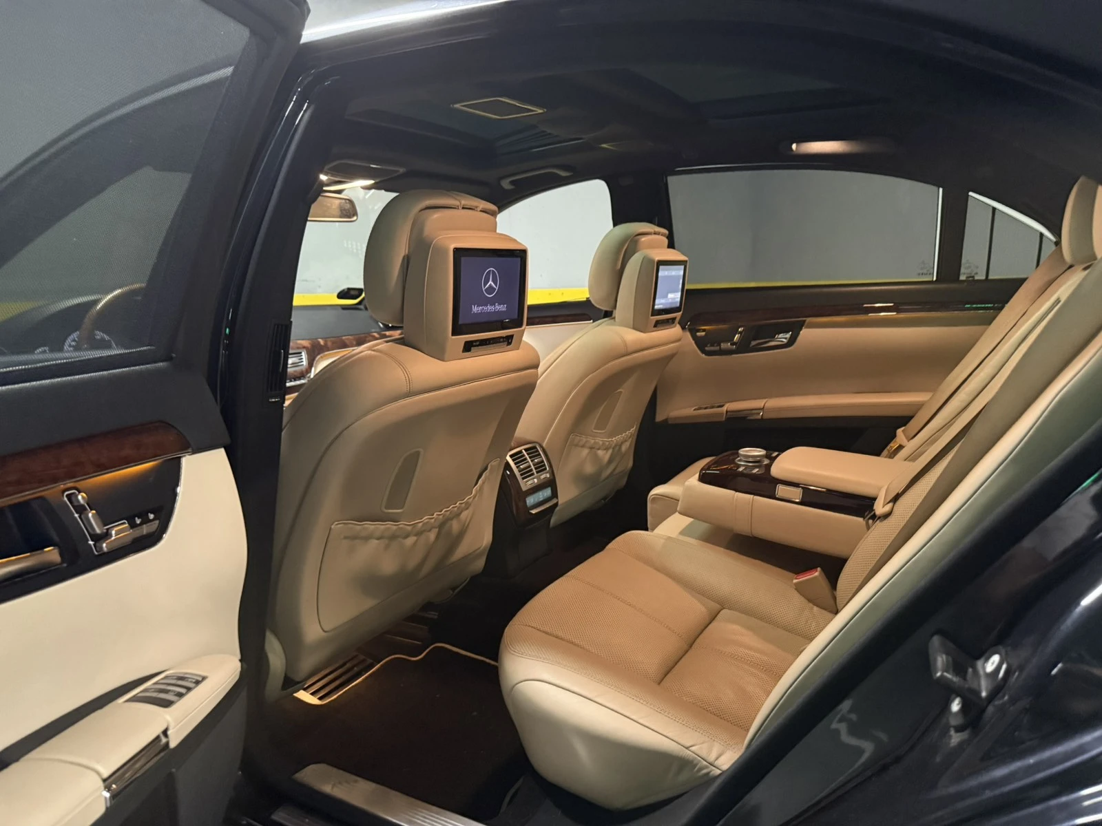 Mercedes-Benz S 500 L 3xTV / Ambient / 2xPano / KEYLESS / SOFT CLOSE - изображение 9