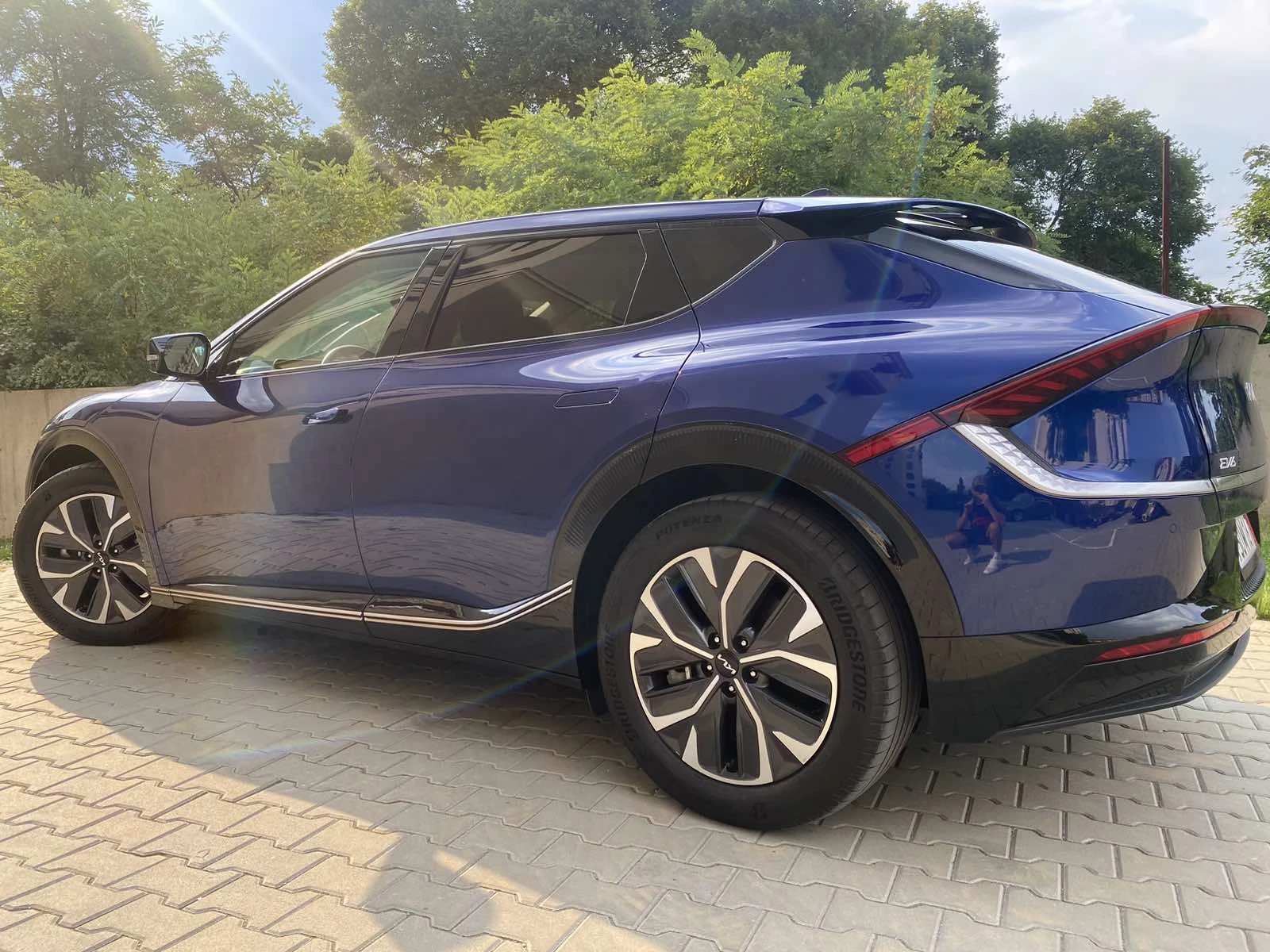 Kia EV6 77KWh RWD/MERIDIAN/CAM/DISTRONIC/SOH100%/FULL - изображение 8